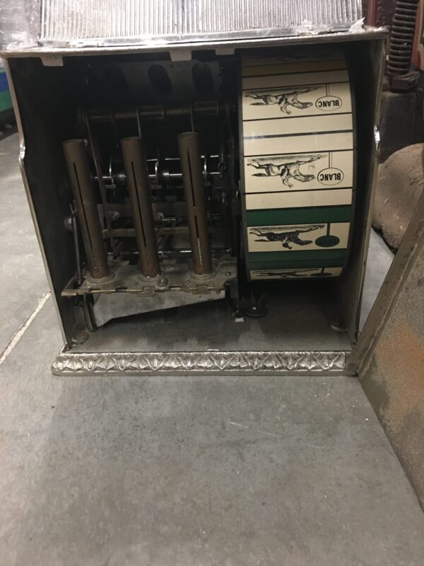Cast Iron Gambling Token Payout Machine The Little Horse Les Petits Chevaux - Image 3