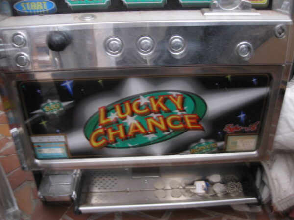 Lucky Chance Pachislo Slot Machine - Image 2